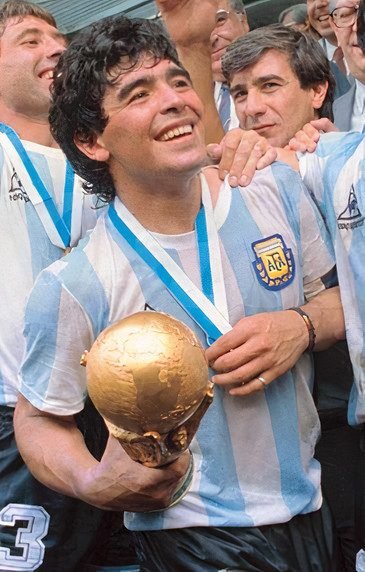 Diego Maradona — batalla de aura de Argentina