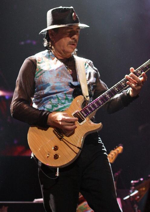 Carlos Santana — batalla de aura de Batalla General