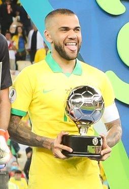 Daniel Alves — batalla de aura de Batalla General