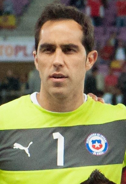Claudio Bravo — batalla de aura de Chile